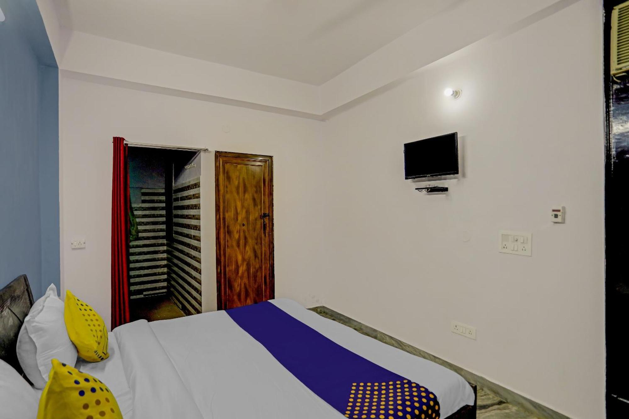Spot On Raj Hotel Vip Near Worlds Of Wonder Kālkāji Devi Exterior foto