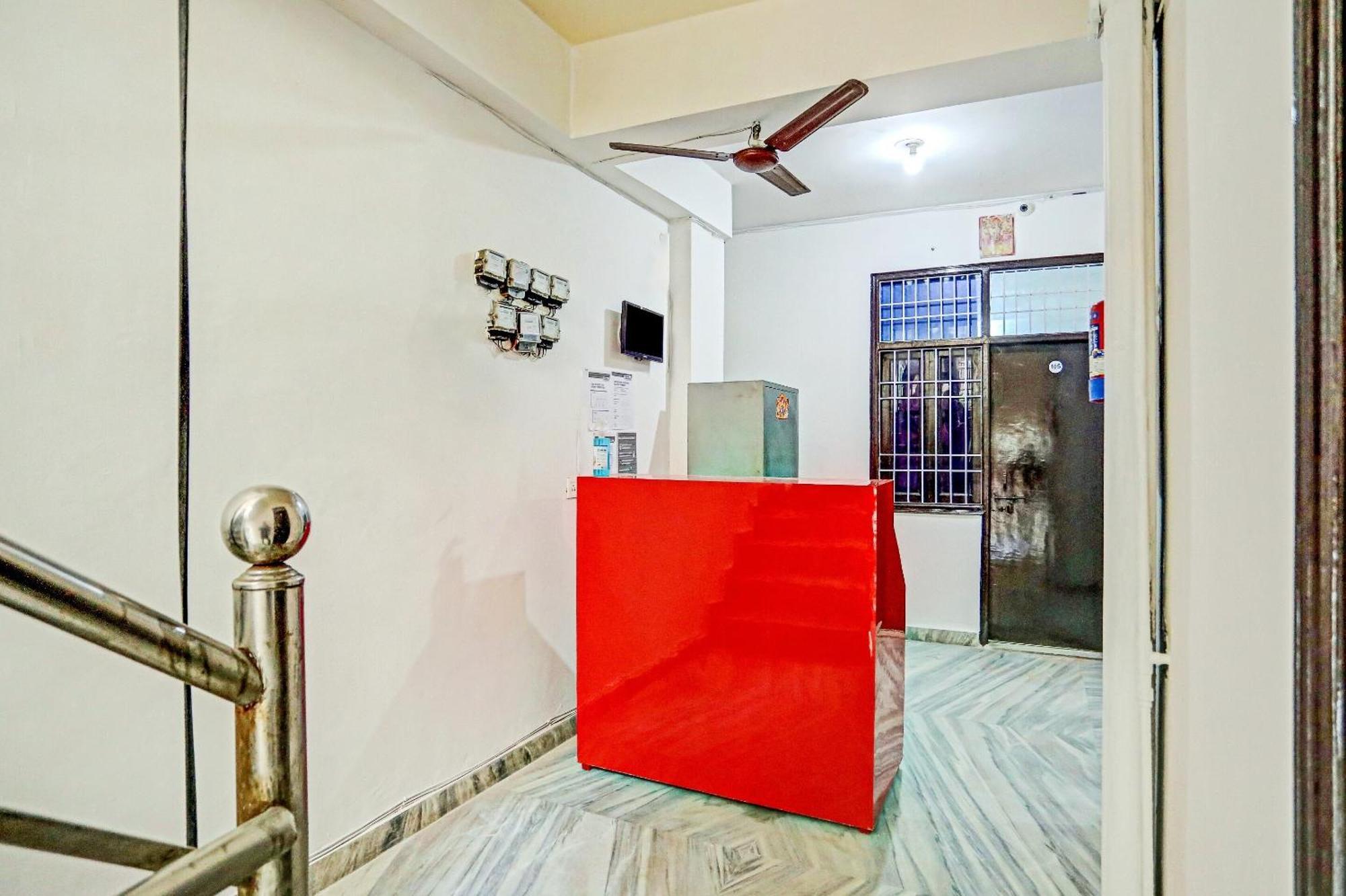 Spot On Raj Hotel Vip Near Worlds Of Wonder Kālkāji Devi Exterior foto