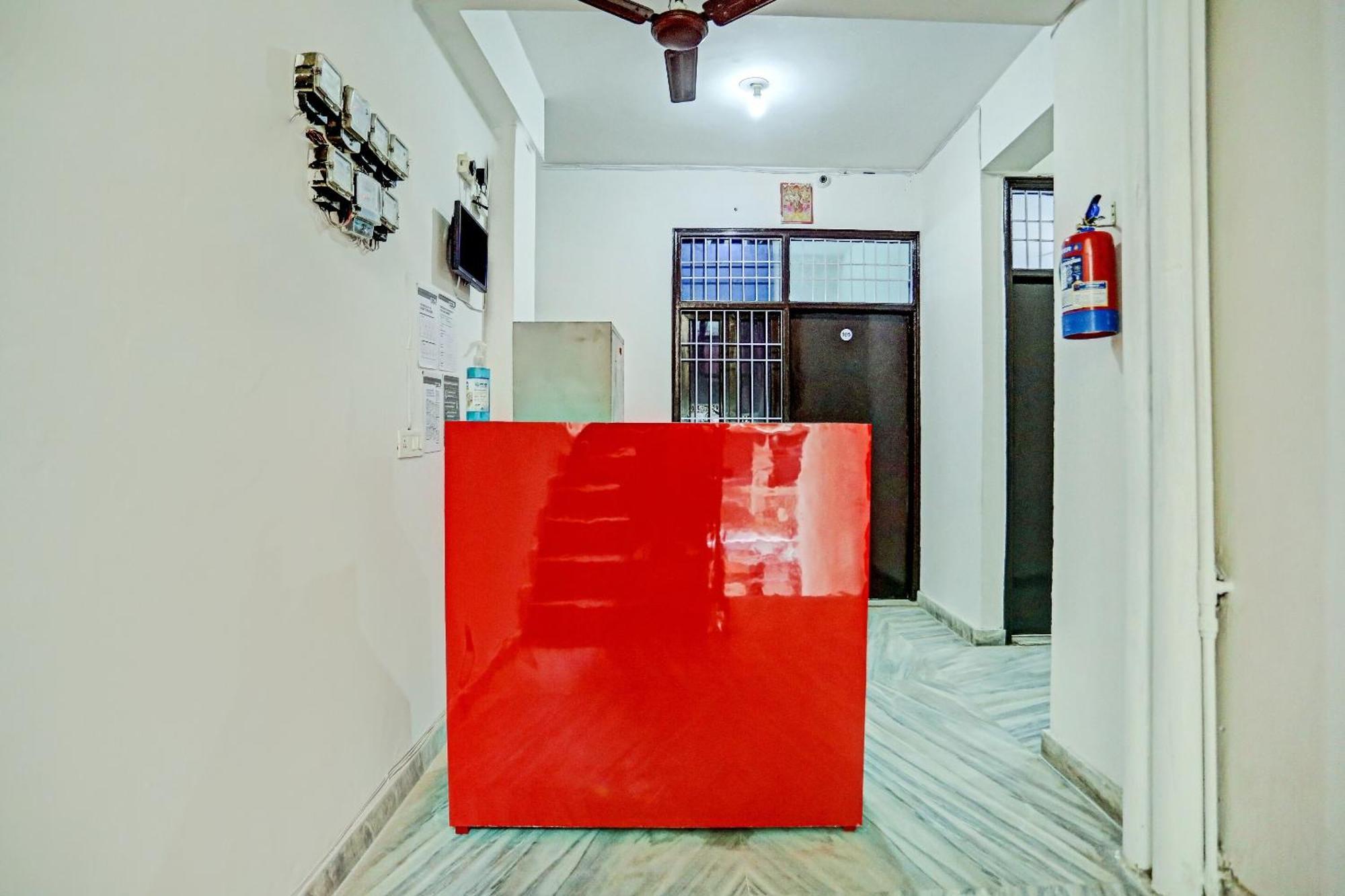 Spot On Raj Hotel Vip Near Worlds Of Wonder Kālkāji Devi Exterior foto